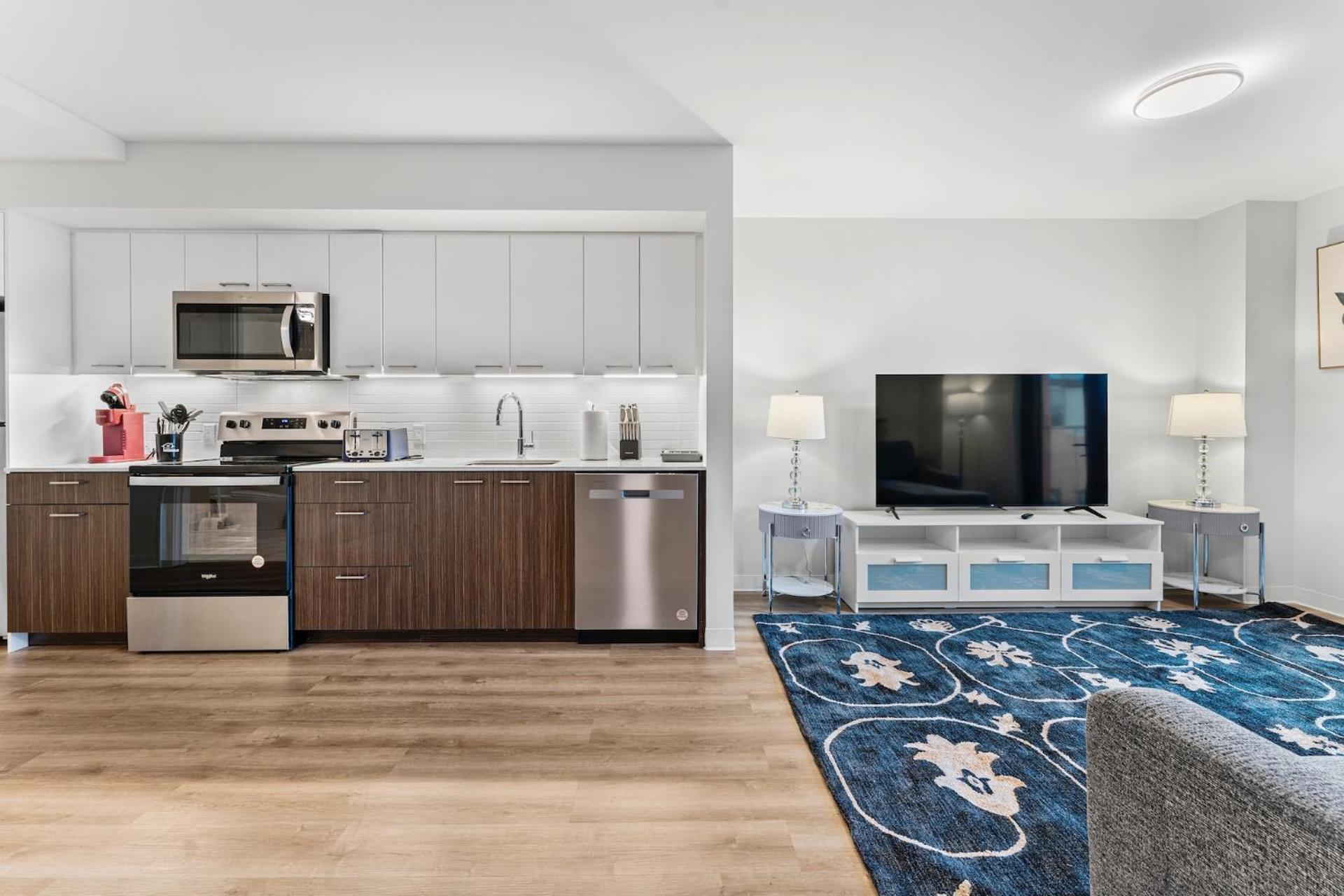 Furnished Luxury Apartment Next To Harvard Stadium Бостон Экстерьер фото
